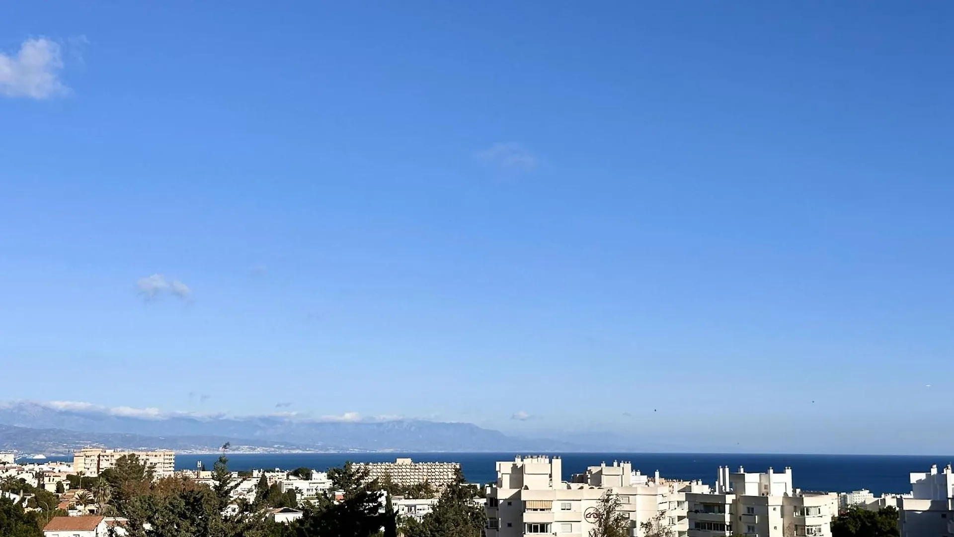 Apartment 2 Bedrooms And 2 Bathrooms With Sea View At Piscis Benalmadena Arroyo