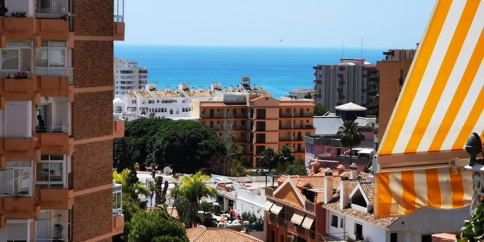2 Bedrooms And 2 Bathrooms With Sea View At Piscis Benalmadena Arroyo Apartment