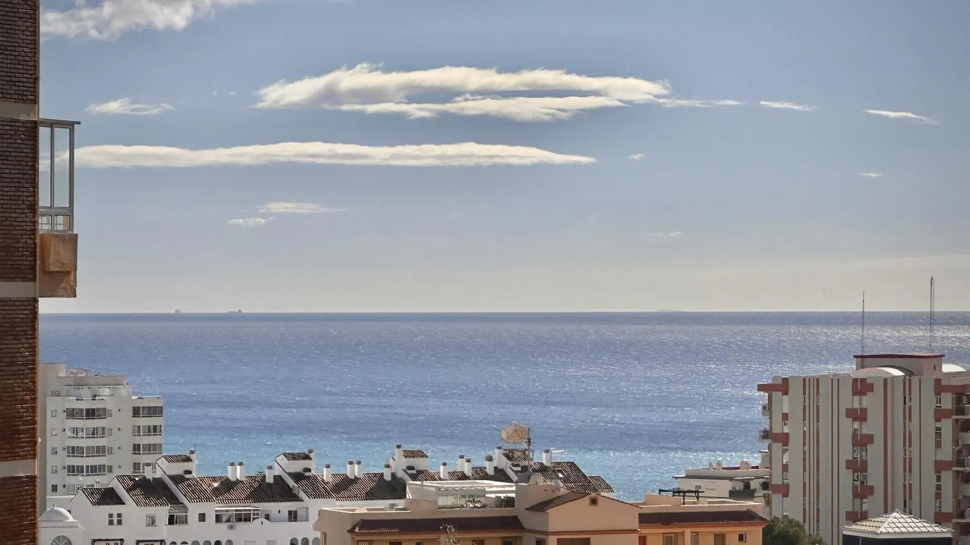 2 Bedrooms And 2 Bathrooms With Sea View At Piscis Benalmadena Arroyo Spain